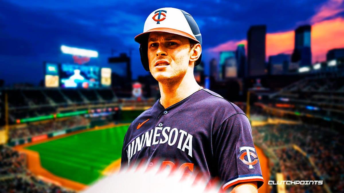 Twins outfielder exits vs. Padres after Tyler Mahle devastating injury update_thumbnail