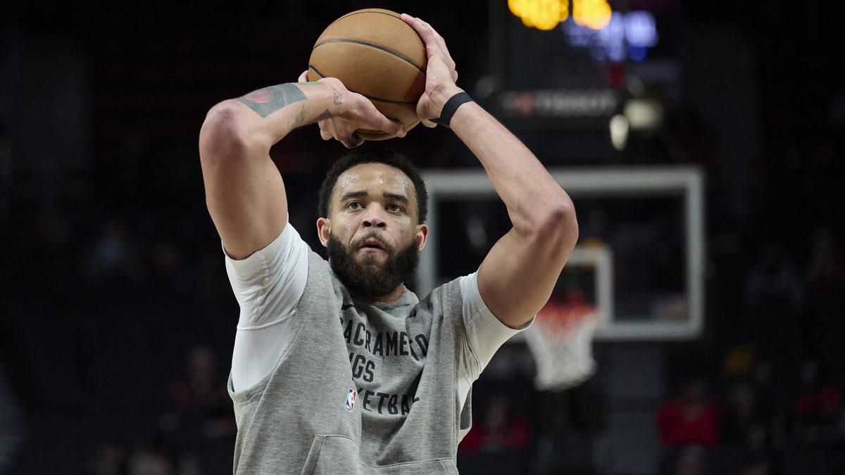 Former NBA big JaVale McGee gets into in-game fight in Puerto Rico_thumbnail