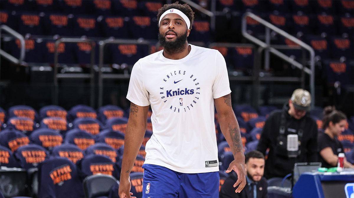 Knicks’ Mitchell Robinson hilariously roasts reporter after Game 3 comeback vs. Pacers_thumbnail