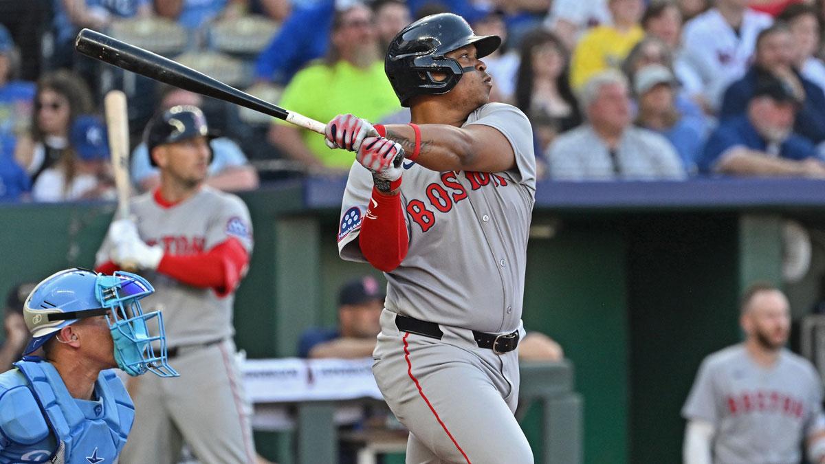 Red Sox star Rafael Devers earns ‘incredible’ Lucas Giolito take amid position controversy_thumbnail