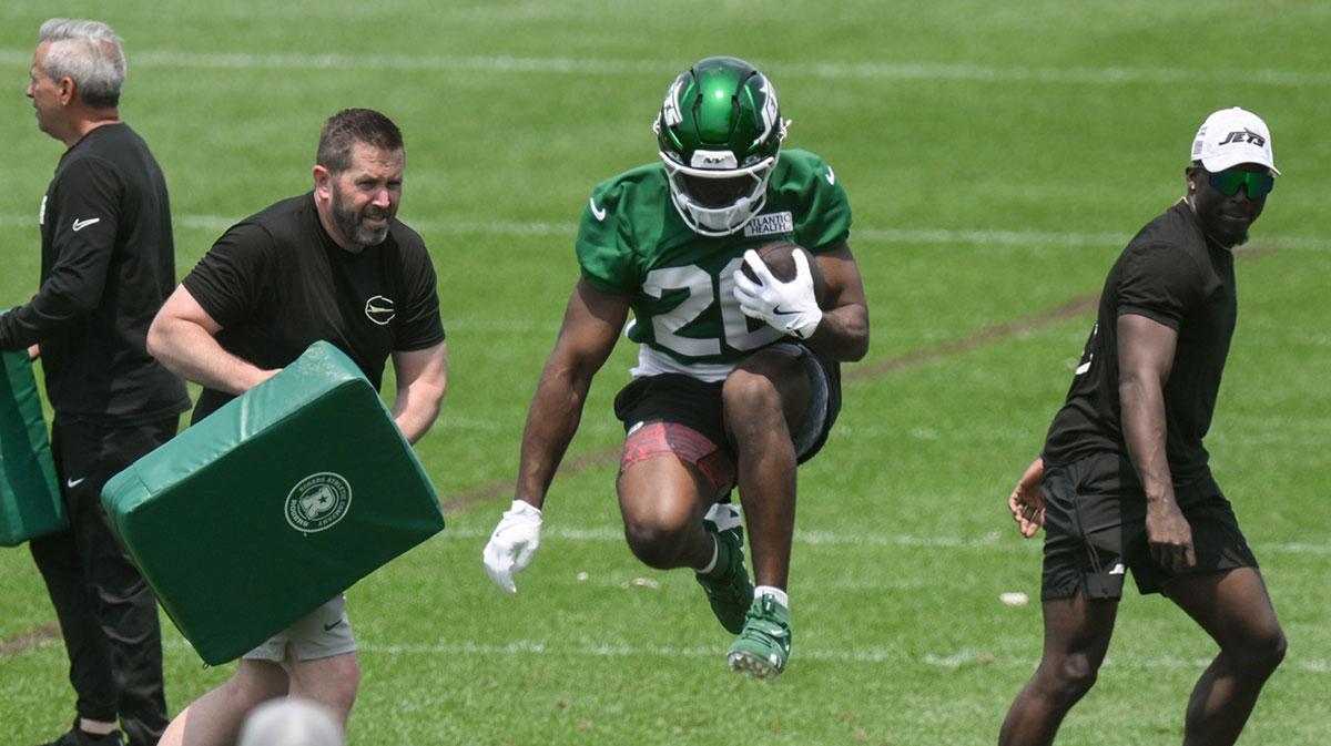 Breece Hall gets real on transition from old coaching staff to Aaron Glenn_thumbnail