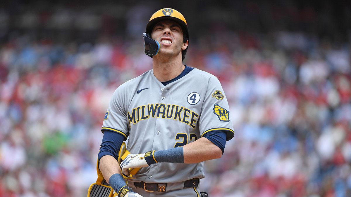 Brewers’ Christian Yelich gets X-rays after leaving Phillies game with hand injury_thumbnail