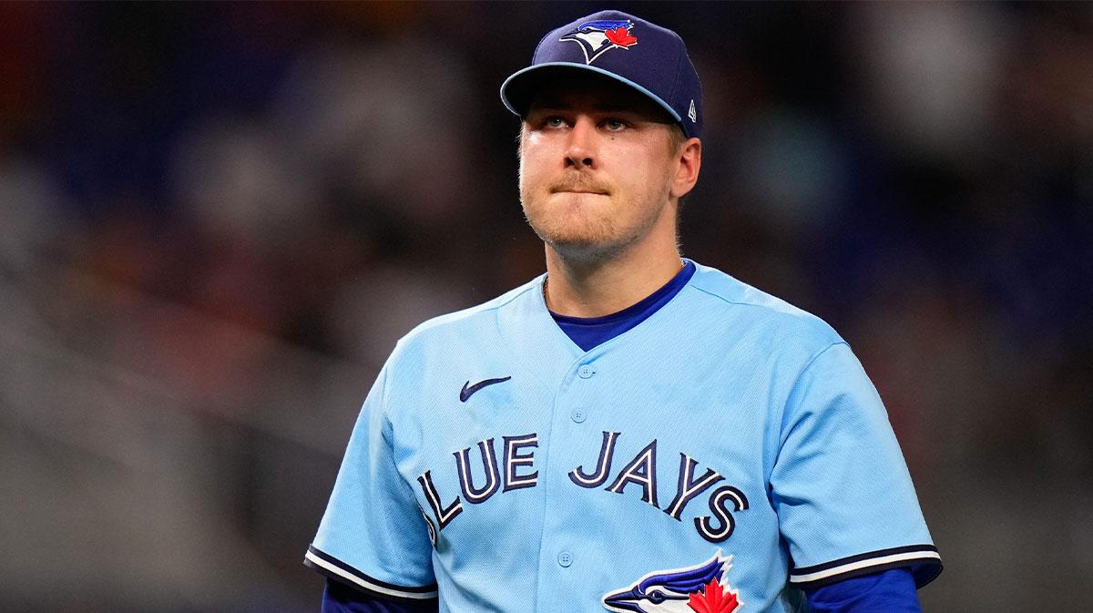 Blue Jays part ways with pitcher amid looming Max Scherzer return_thumbnail