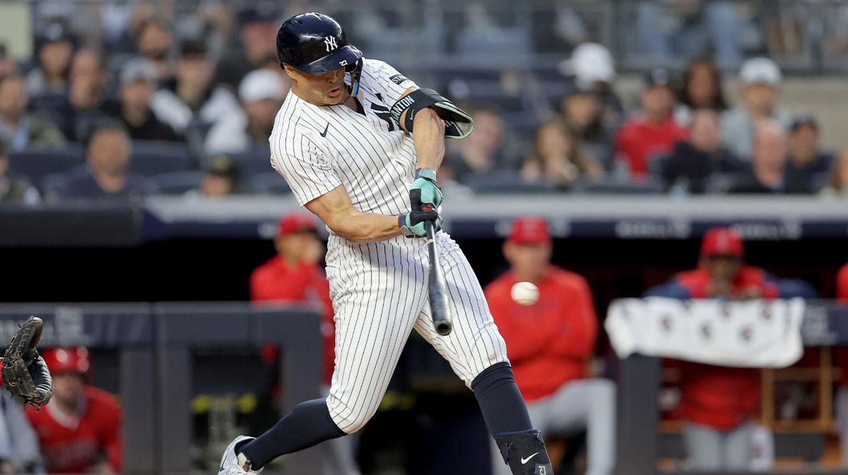 Giancarlo Stanton smokes 111.1-mph line drive for first hit of 2025_thumbnail