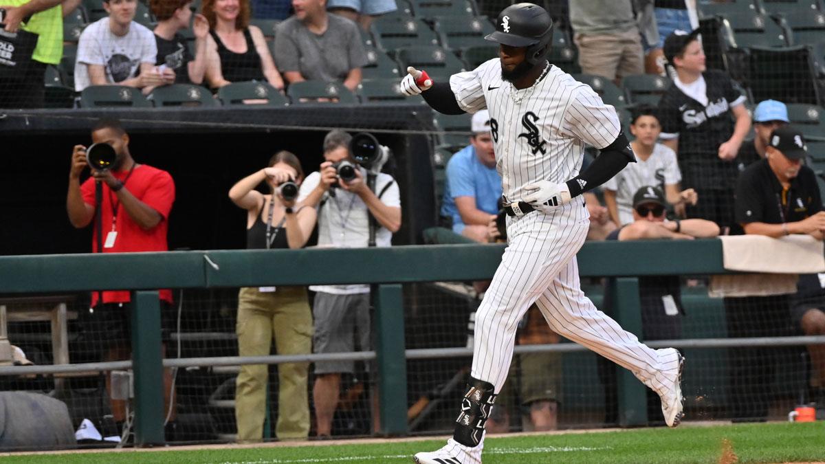 White Sox’s Luis Robert Jr. hits IL as trade rumors swirl amid brutal season_thumbnail