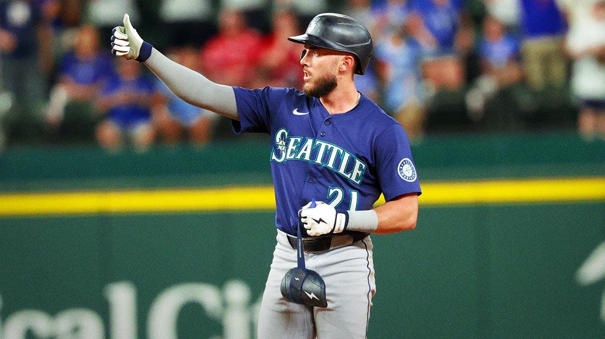 Mariners’ Miles Mastrobuoni extends Seattle-Rangers marathon with insane sliding grab_thumbnail