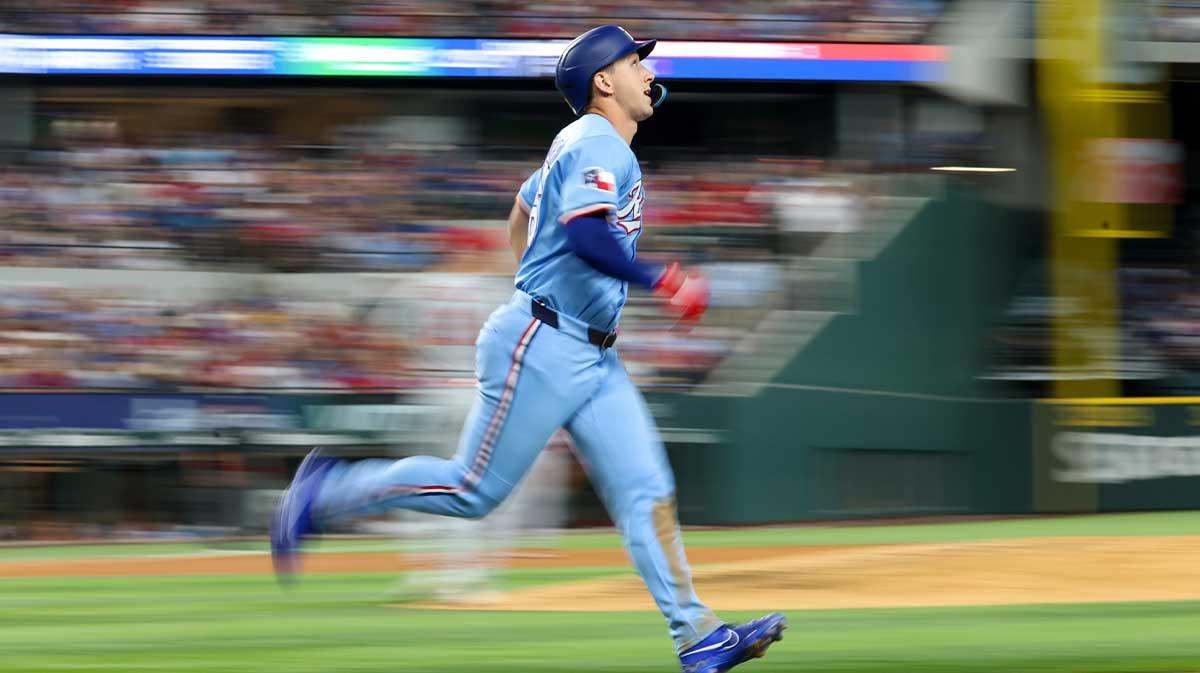 Rangers’ Wyatt Langford makes insane hurdle at first base vs. Rays_thumbnail