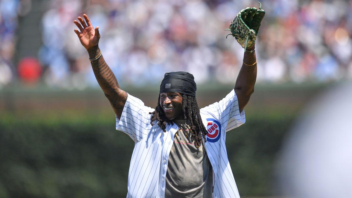 Saints’ Alvin Kamara requests redo after Wrigley Field 1st pitch blunder_thumbnail
