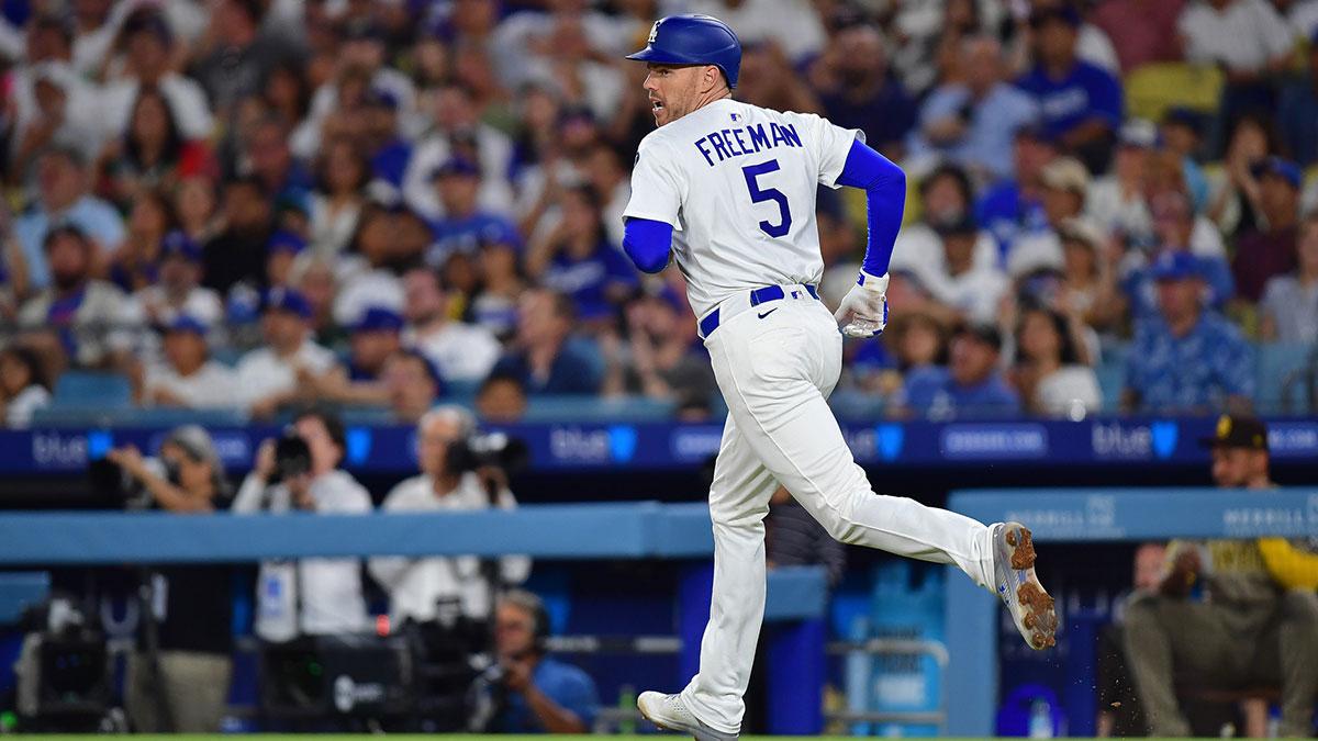 Freddie Freeman continues to terrorize White Sox with 2nd run-scoring double_thumbnail