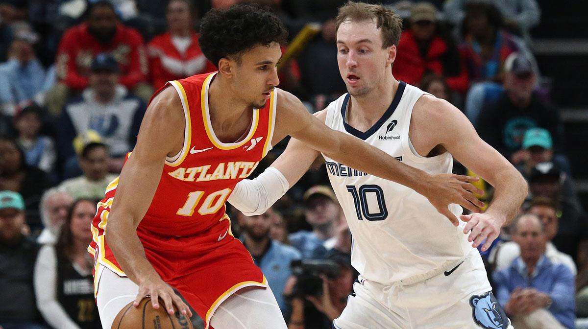 Luke Kennard hypes up Hawks contract with heartwarming picture of son_thumbnail