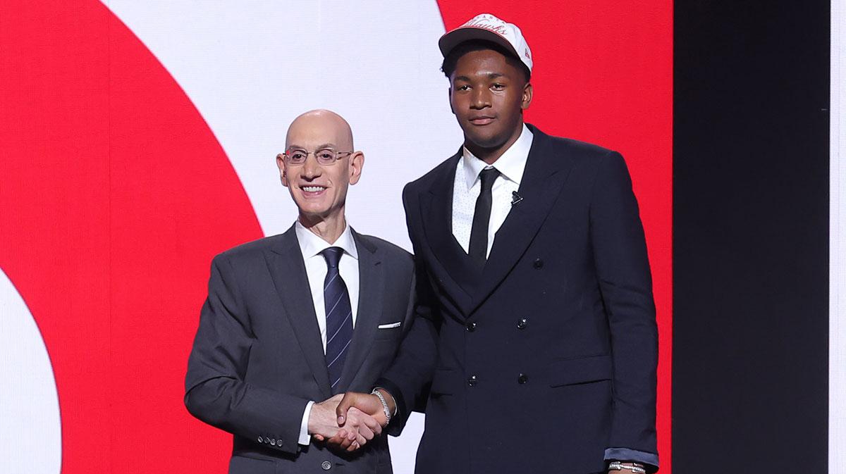 Pelicans’ Derik Queen gets big update after undergoing surgery_thumbnail