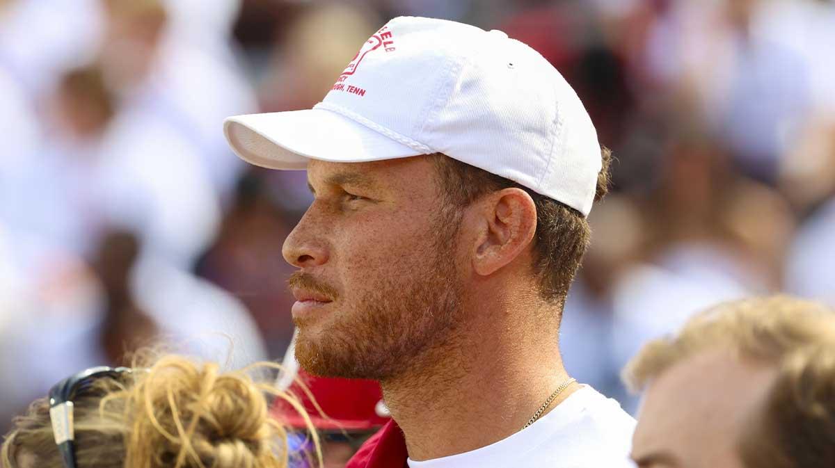 Watch Blake Griffin hilariously make NBA Cup announcement_thumbnail