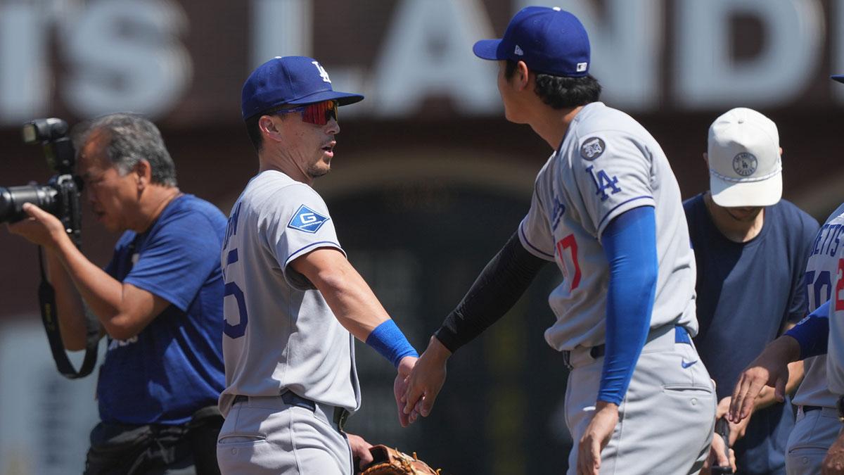 Dodgers’ Tommy Edman matches Vladimir Guerrero Jr. with inning-saving World Series throw_thumbnail