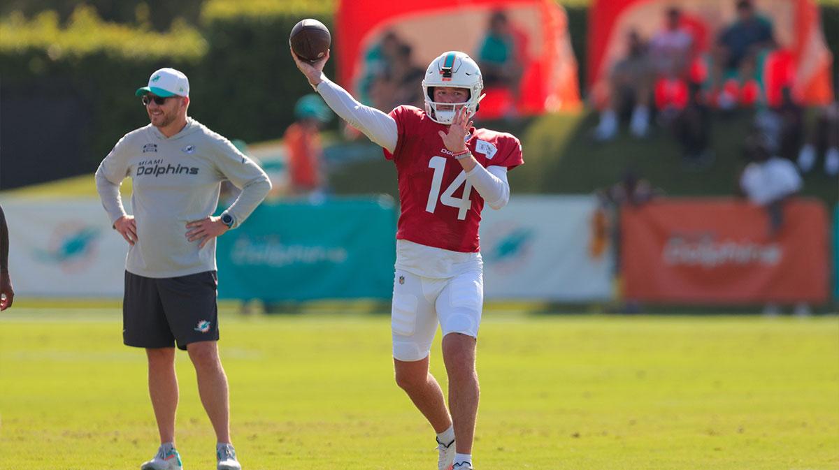 Dolphins QB Quinn Ewers’ career off to rough start with poor debut vs. Bears_thumbnail