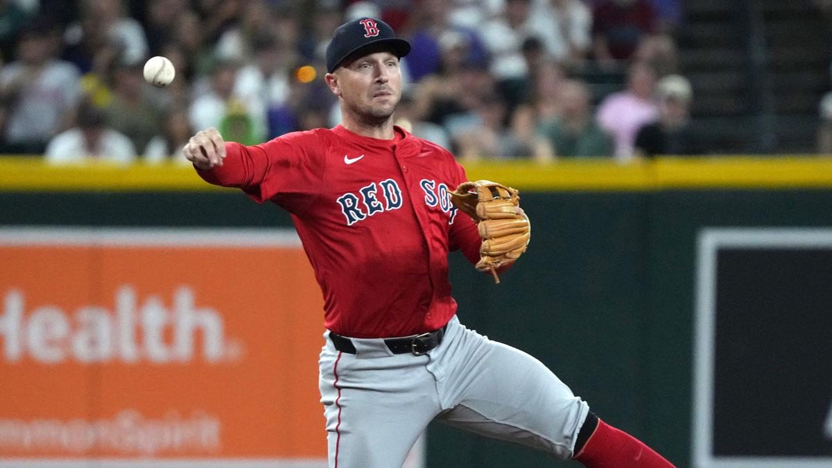 Red Sox rumors: Insider says Boston, Alex Bregman remain perfect fit_thumbnail