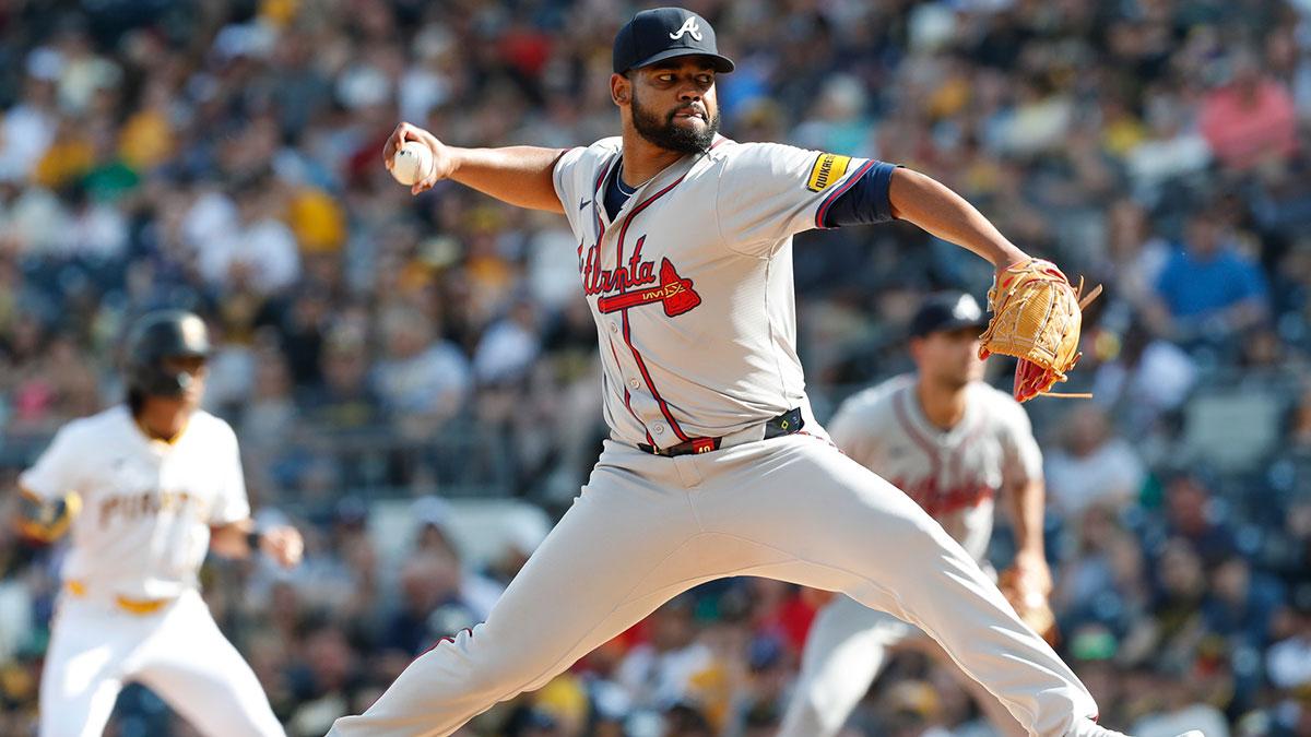 Braves get important Reynaldo López injury update_thumbnail