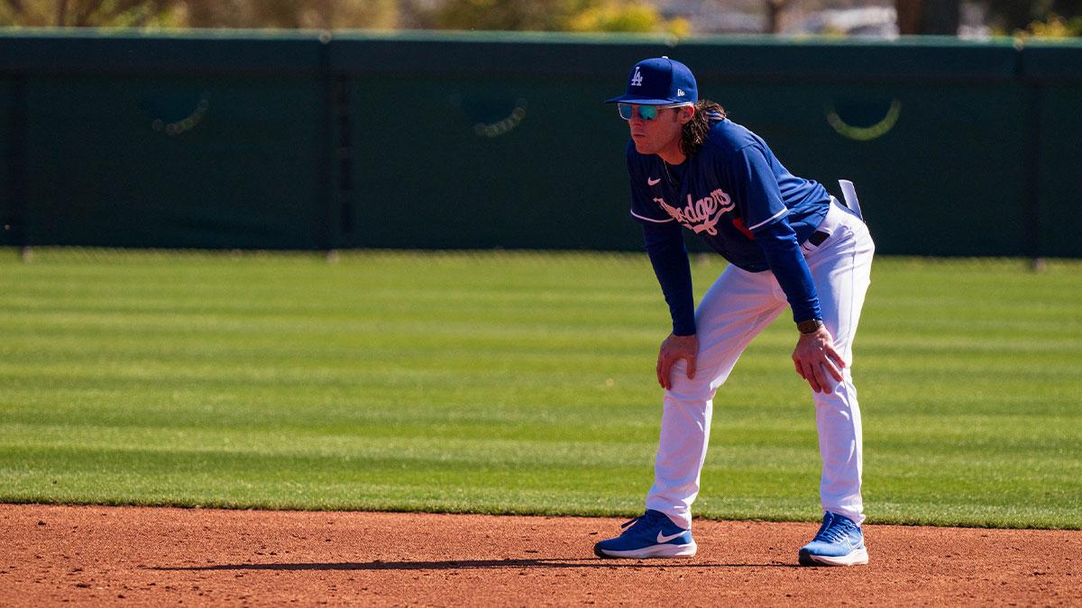 Braves rumors: Atlanta has eyes on Dodgers coach for managerial opening_thumbnail