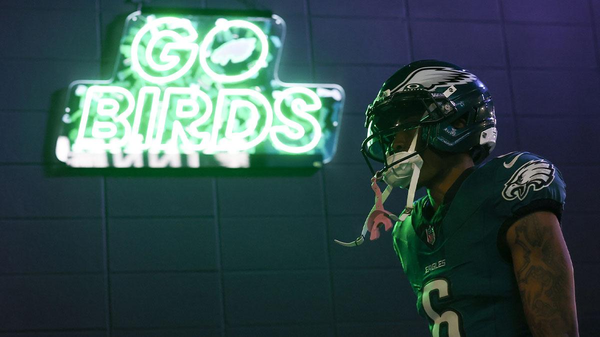 DeVonta Smith gets real on playing without AJ Brown in Week 8_thumbnail