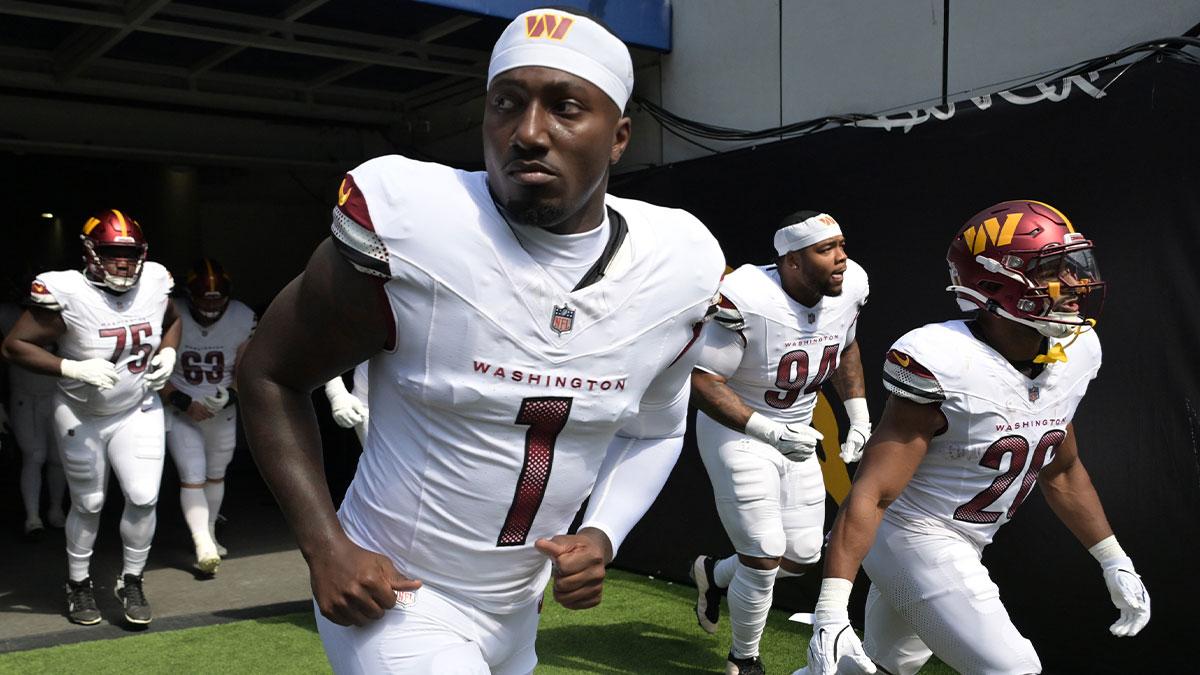 Deebo Samuel somehow pops Marcus Mariota screen into Chiefs defender’s hands_thumbnail