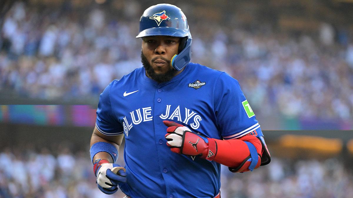 Vladimir Guerrero Jr. stops Dodgers momentum with bonkers throw to 3rd_thumbnail