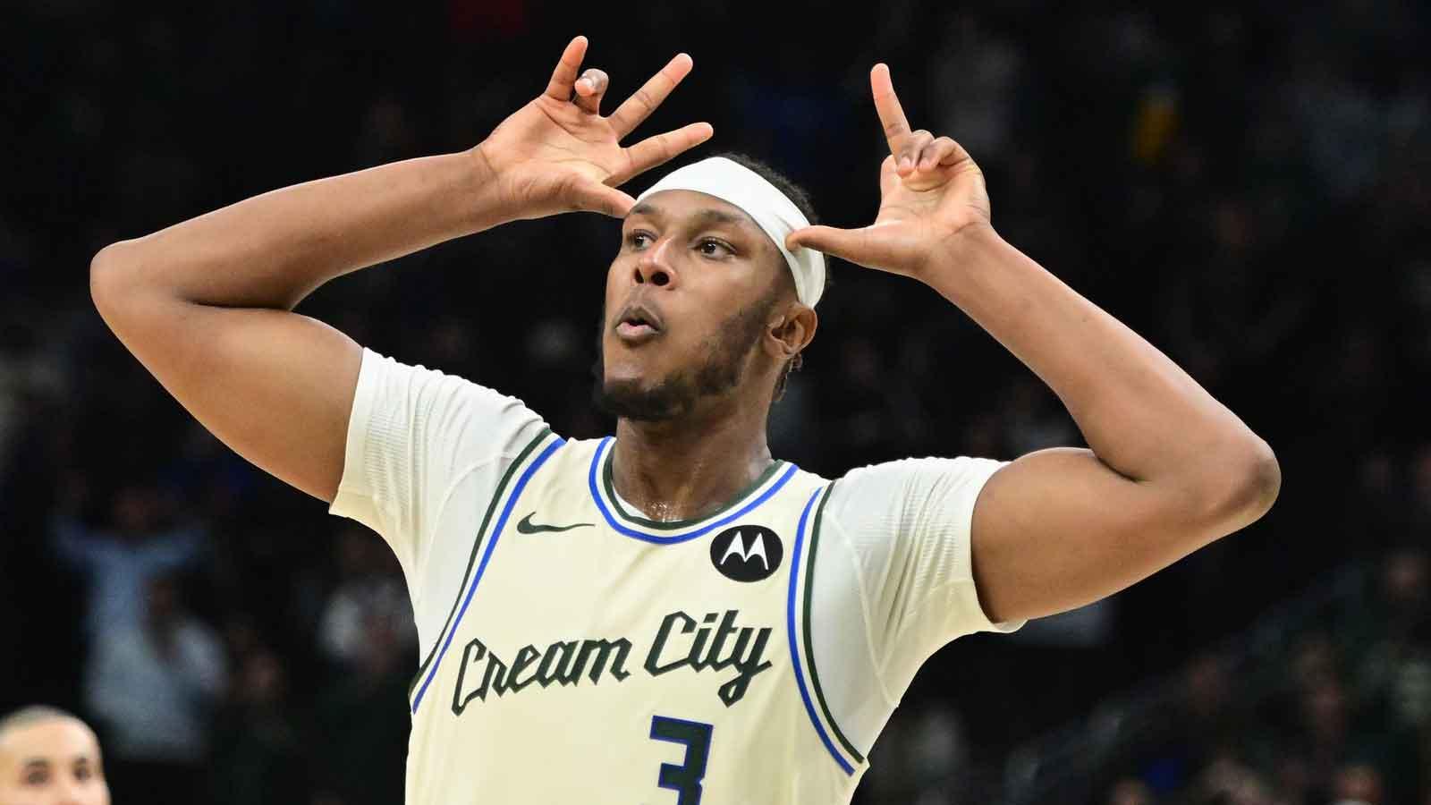 Bucks’ Myles Turner mercilessly puts Isaiah Stewart on poster_thumbnail