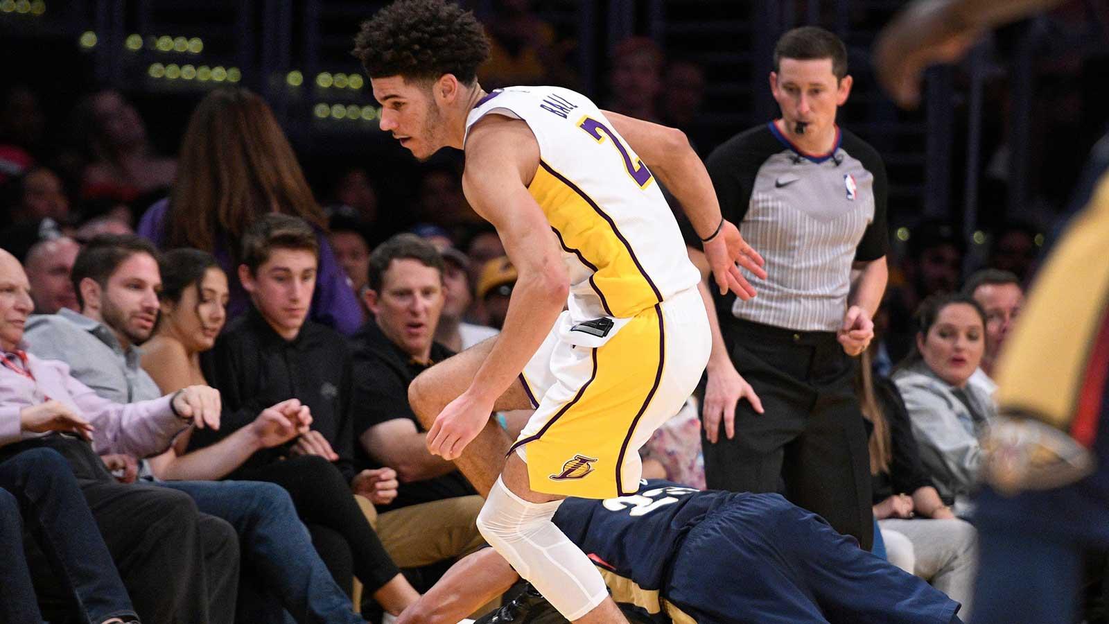Lonzo Ball claims Lakers shouldn’t have traded for Anthony Davis before remembering they won a ring_thumbnail