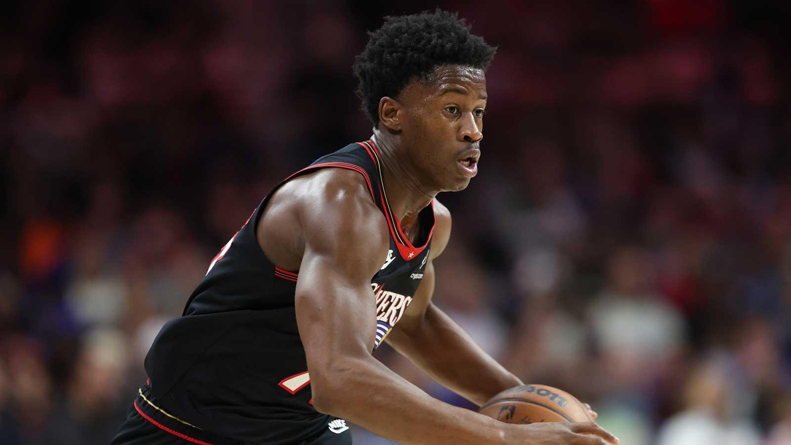 VJ Edgecombe gets worrisome injury update for NBA Cup game vs. Pistons_thumbnail