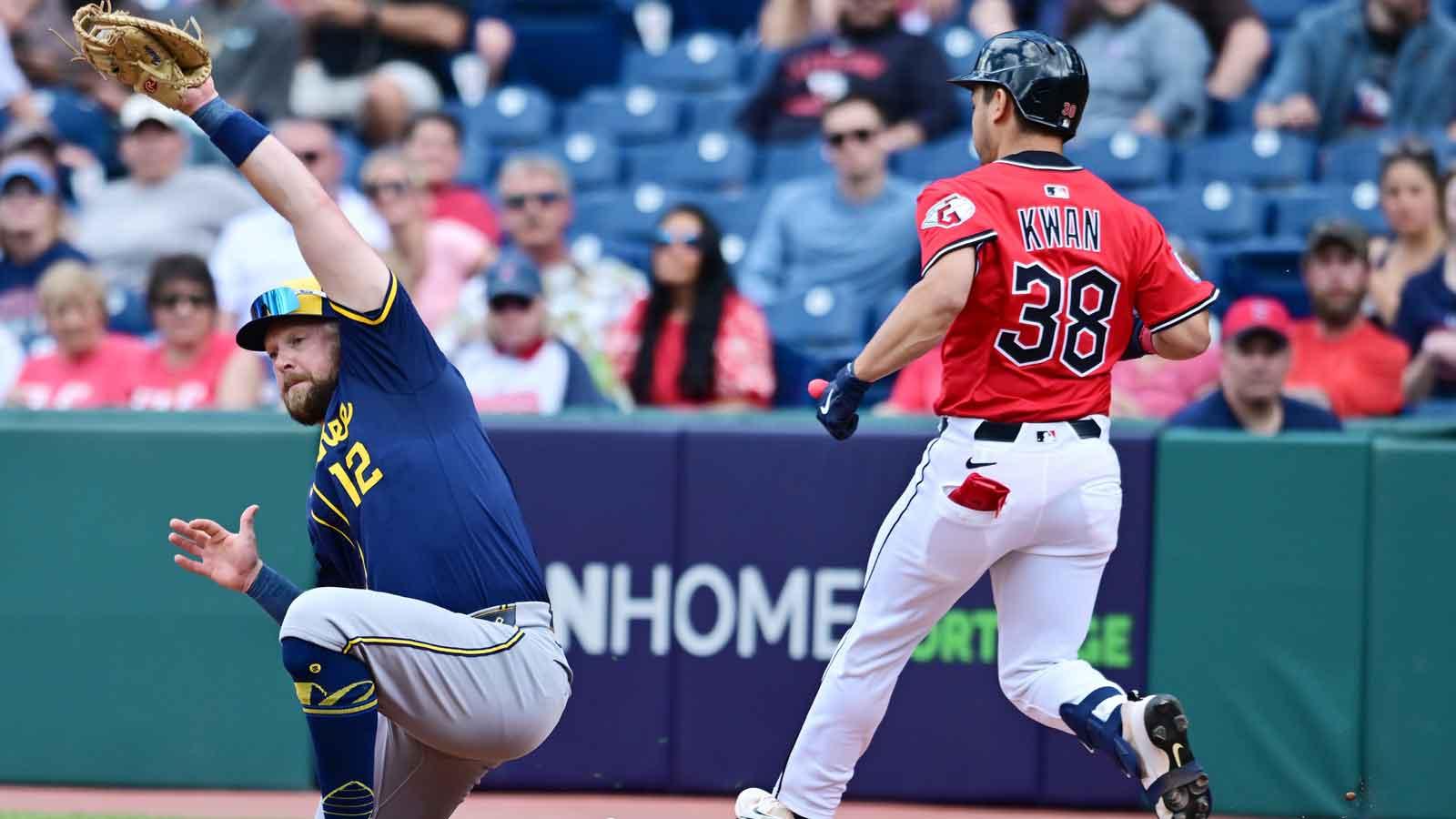 Stephen Vogt, Pat Murphy join exclusive back-to-back Manager of the Year club_thumbnail