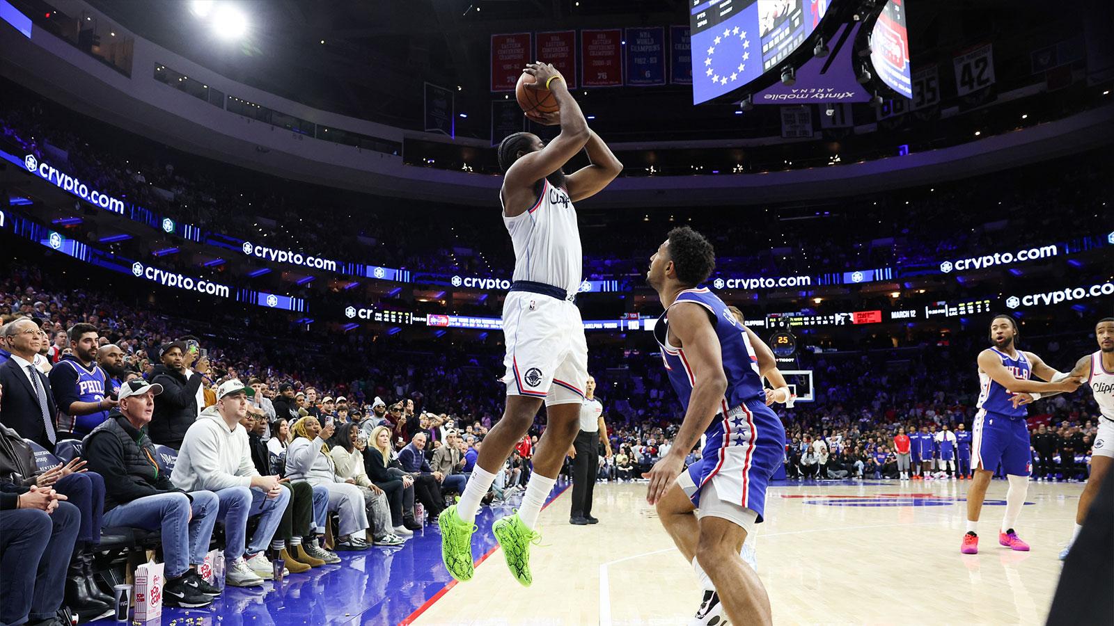 76ers’ Quentin Grimes knows he got away with one on James Harden’s potential game-winning attempt_thumbnail