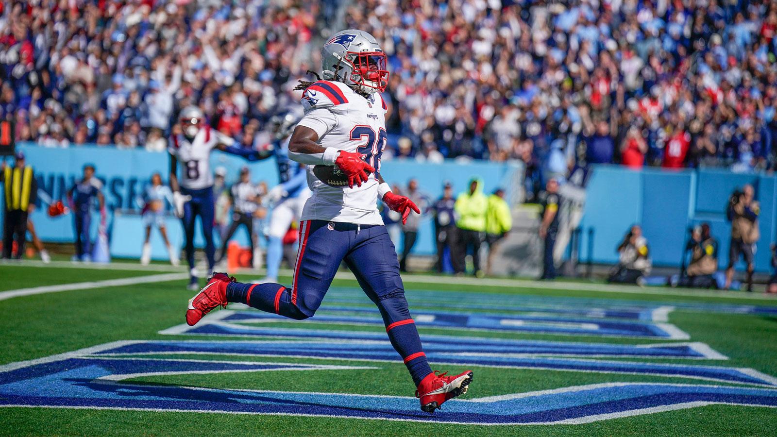 Rhamondre Stevenson expected to play in Week 12 vs. Bengals_thumbnail