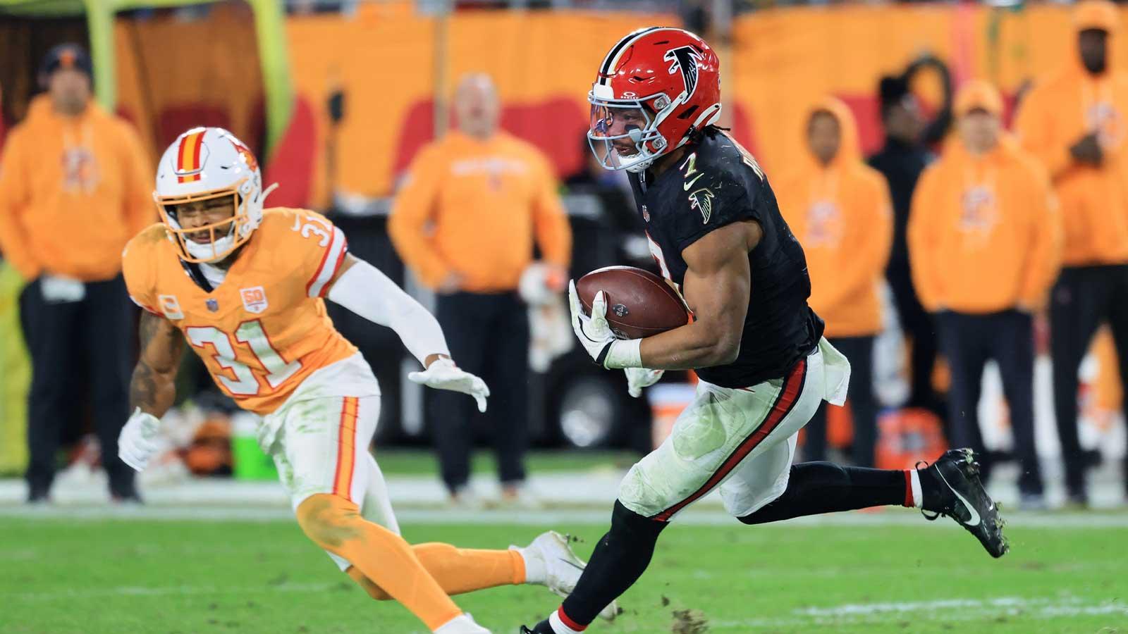 Falcons’ Bijan Robinson apologizes for ‘insensitive comment’ on TNF postgame show_thumbnail