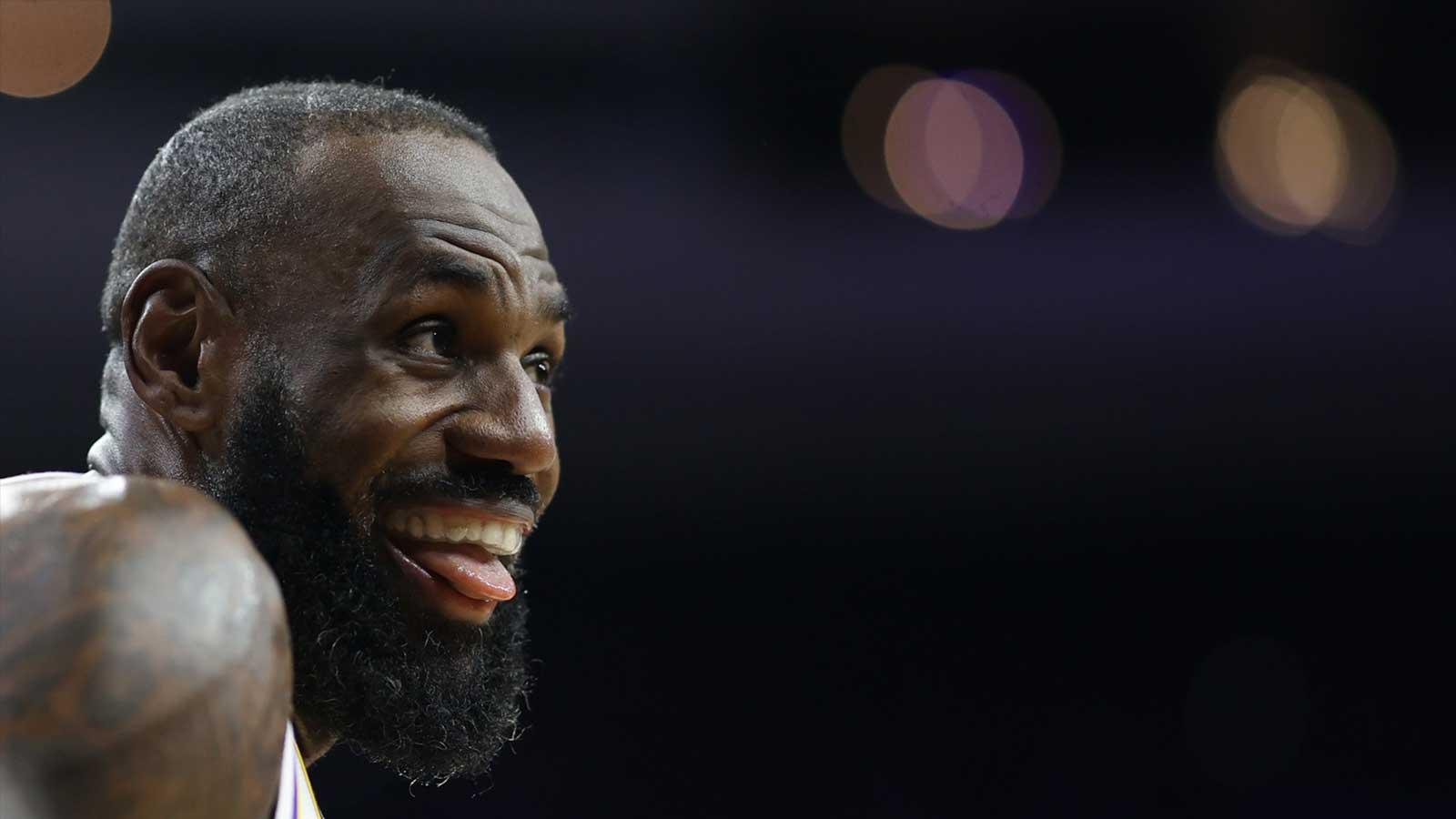 Call Deandre Ayton Martin Scorsese because he thought Lakers’ LeBron James was cinema vs. 76ers_thumbnail